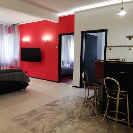 Top Center Cozy And Spacious Apartment Sofia Eksteriør bilde