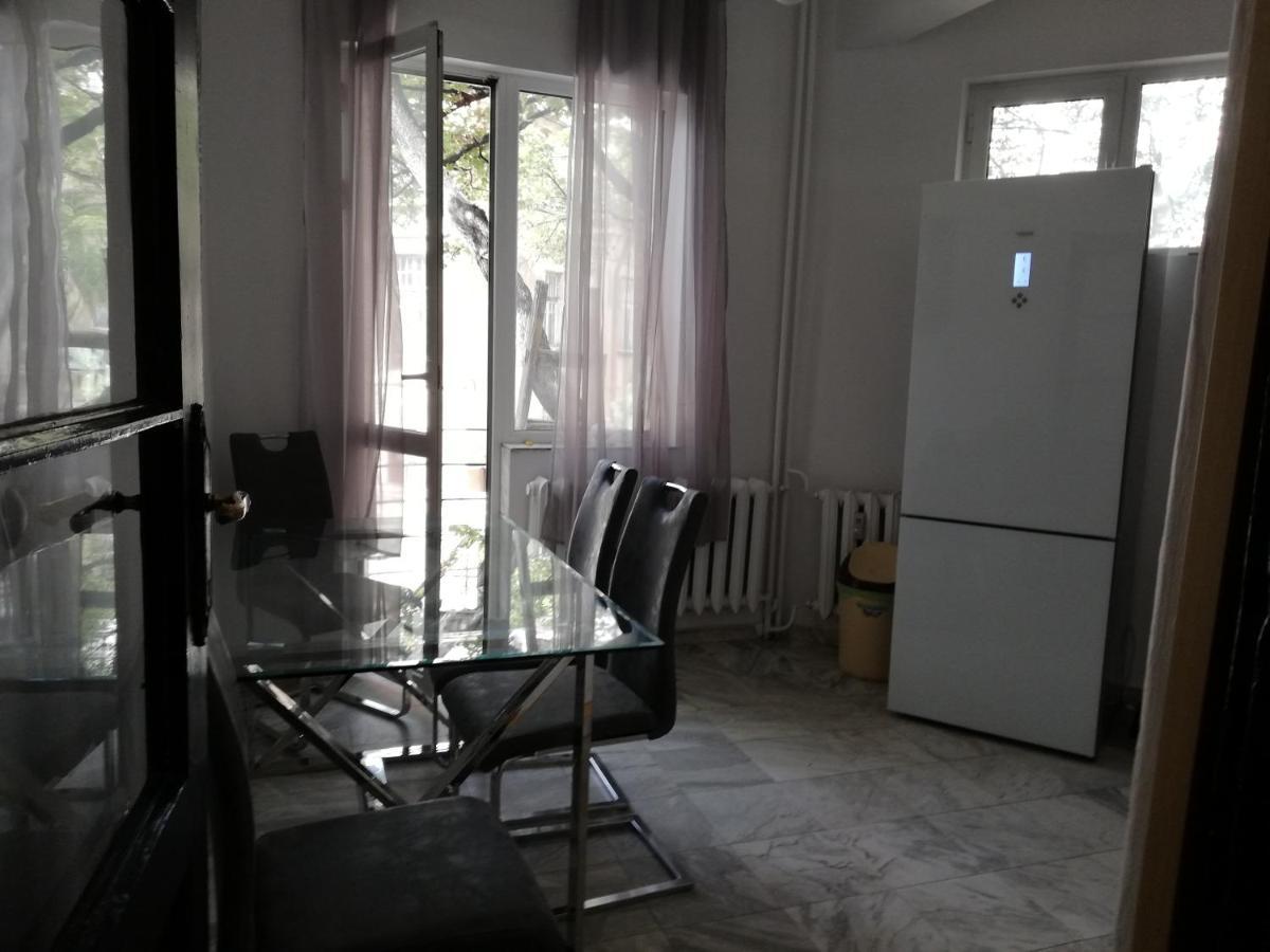 Top Center Cozy And Spacious Apartment Sofia Eksteriør bilde