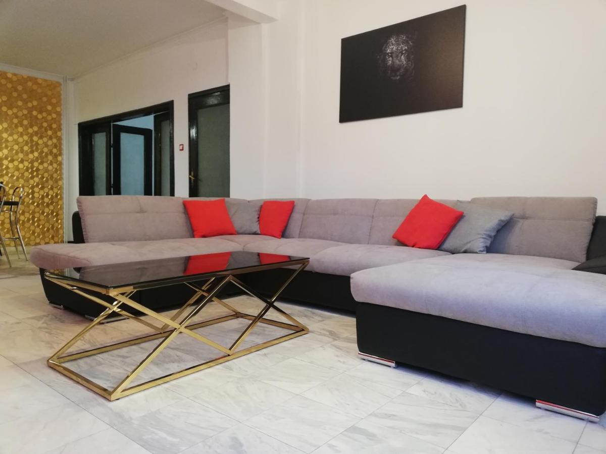 Top Center Cozy And Spacious Apartment Sofia Eksteriør bilde